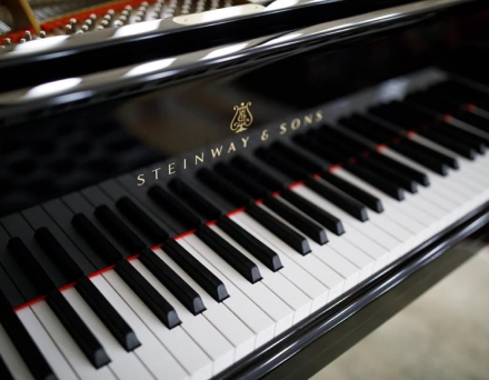 Рояль Steinway & Sons